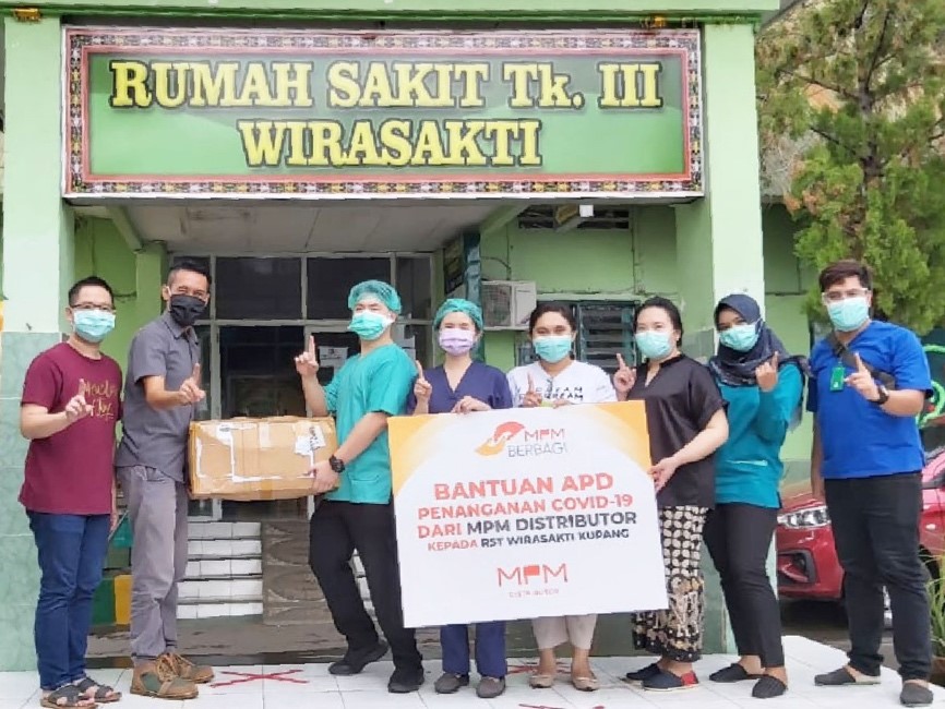 MPMulia NTT Serahkan Bantuan APD Untuk RST Wirasakti